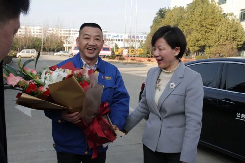 副市长龙小红莅临时博（中国）新春走访慰问